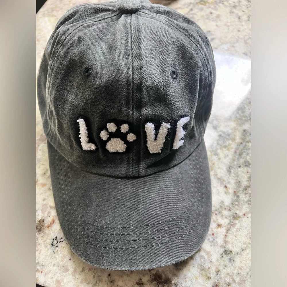 Love Paw print baseball cap one size dog people NWT - Picture 1 of 4